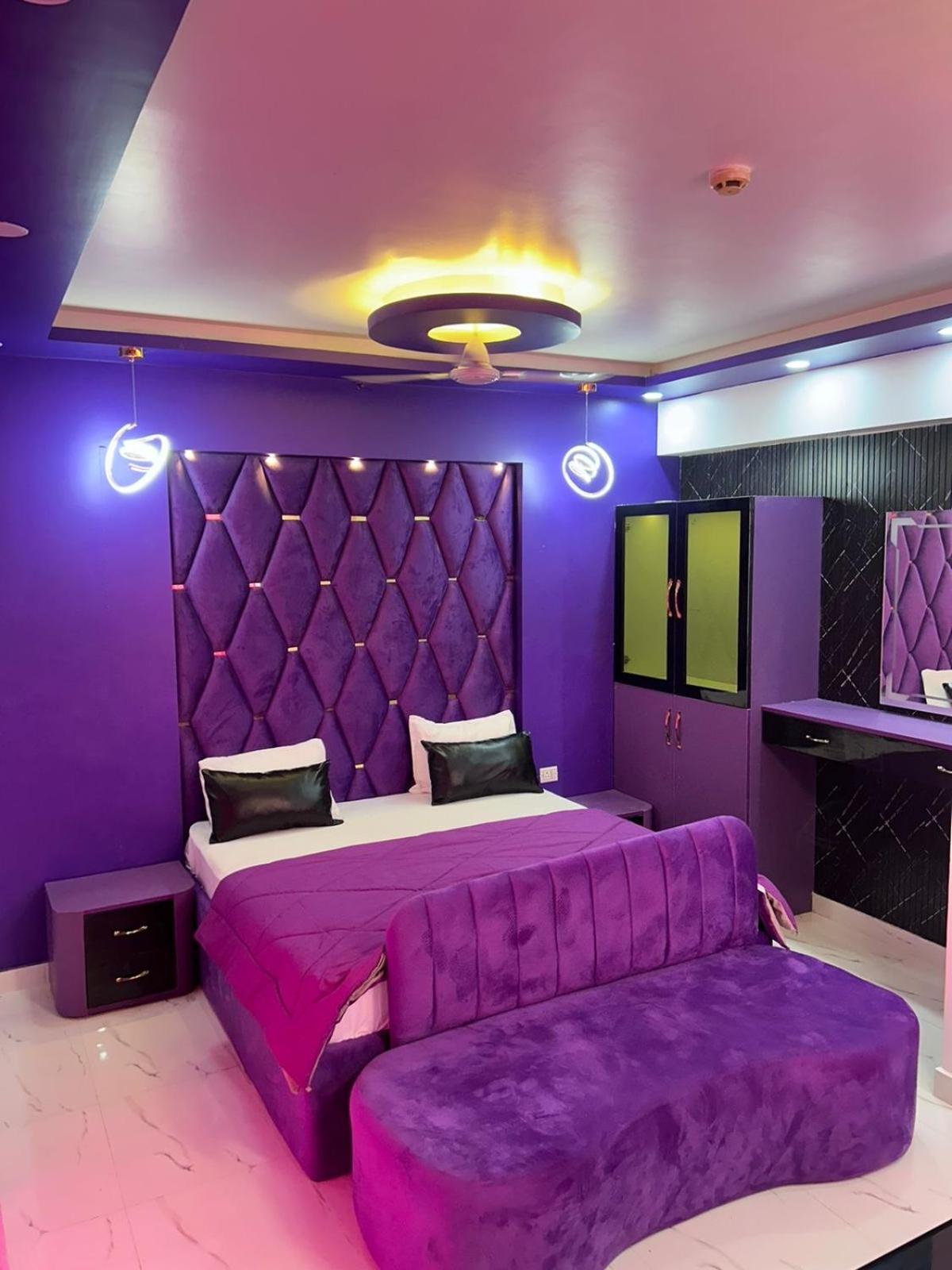 Dolphin Inn & Suites Manhattan Lucknow Ngoại thất bức ảnh