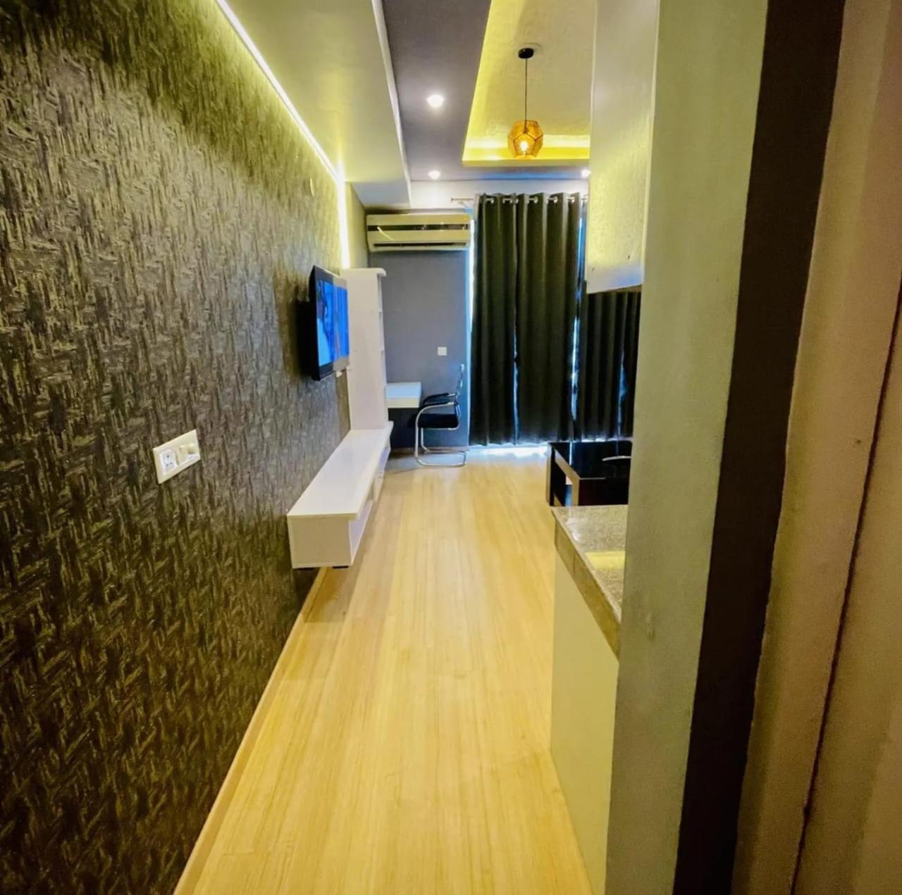 Dolphin Inn & Suites Manhattan Lucknow Ngoại thất bức ảnh